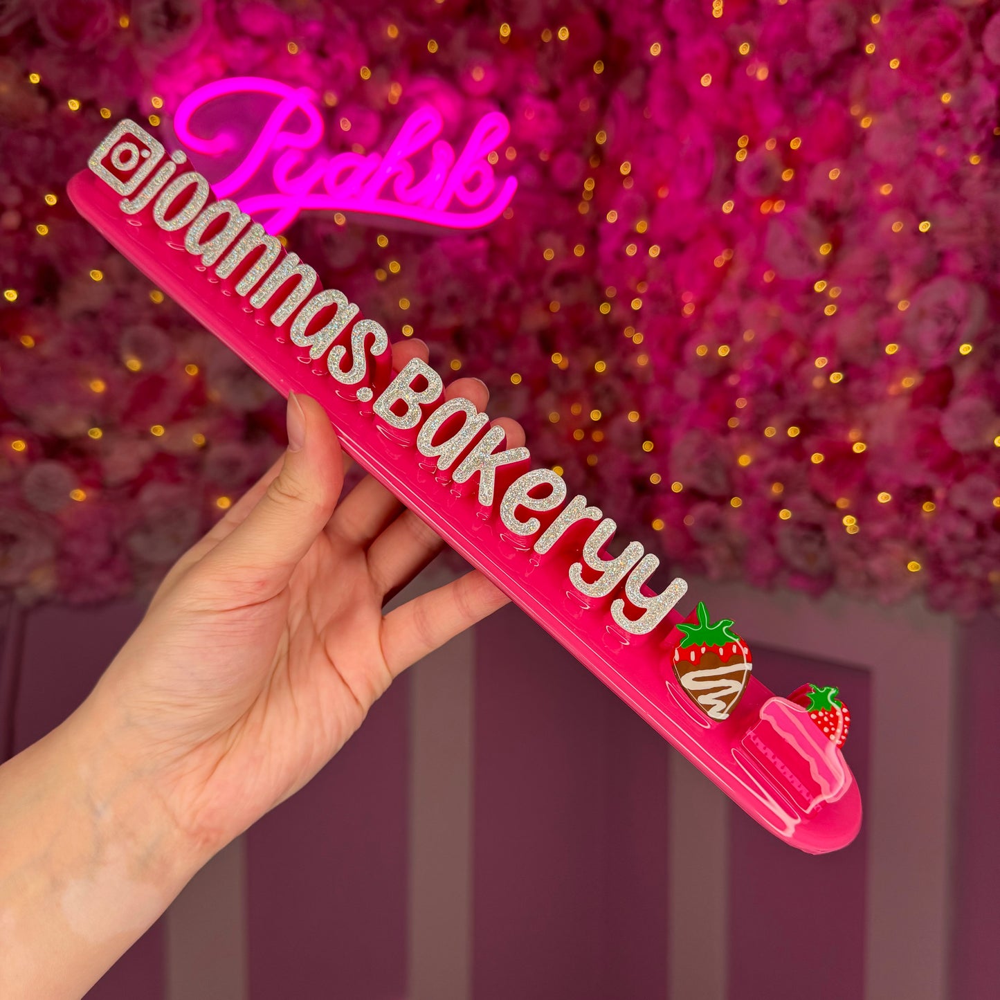 Hot Pink nameplate with cake and strawberry #62