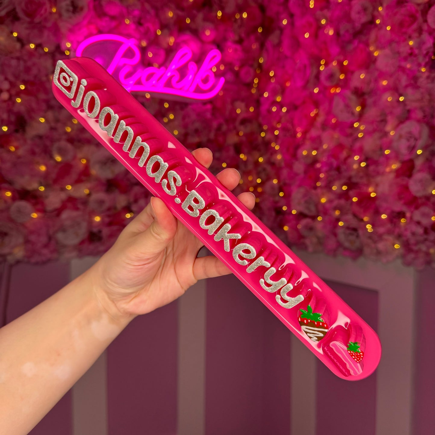Hot Pink nameplate with cake and strawberry #62