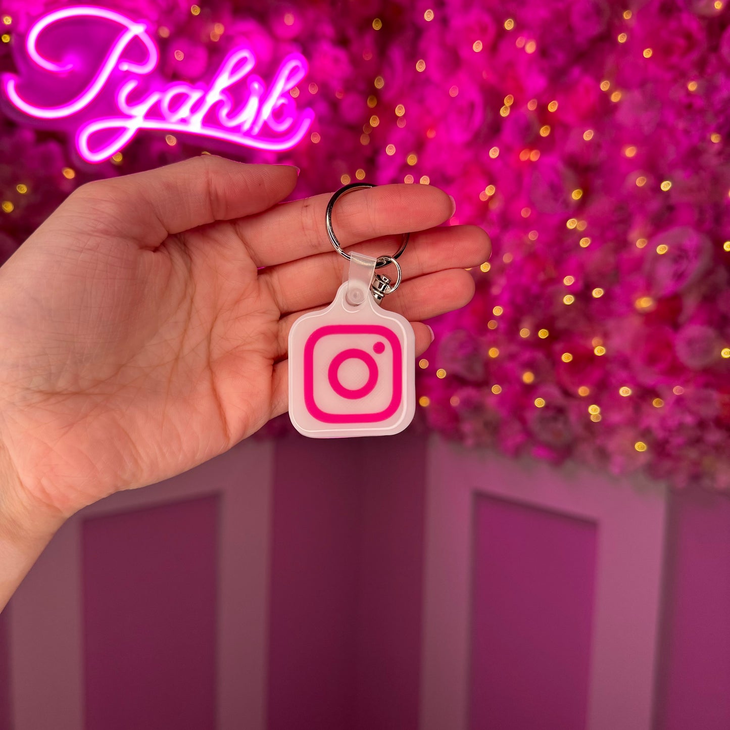 NFC Instagram keychain Free US Delivery