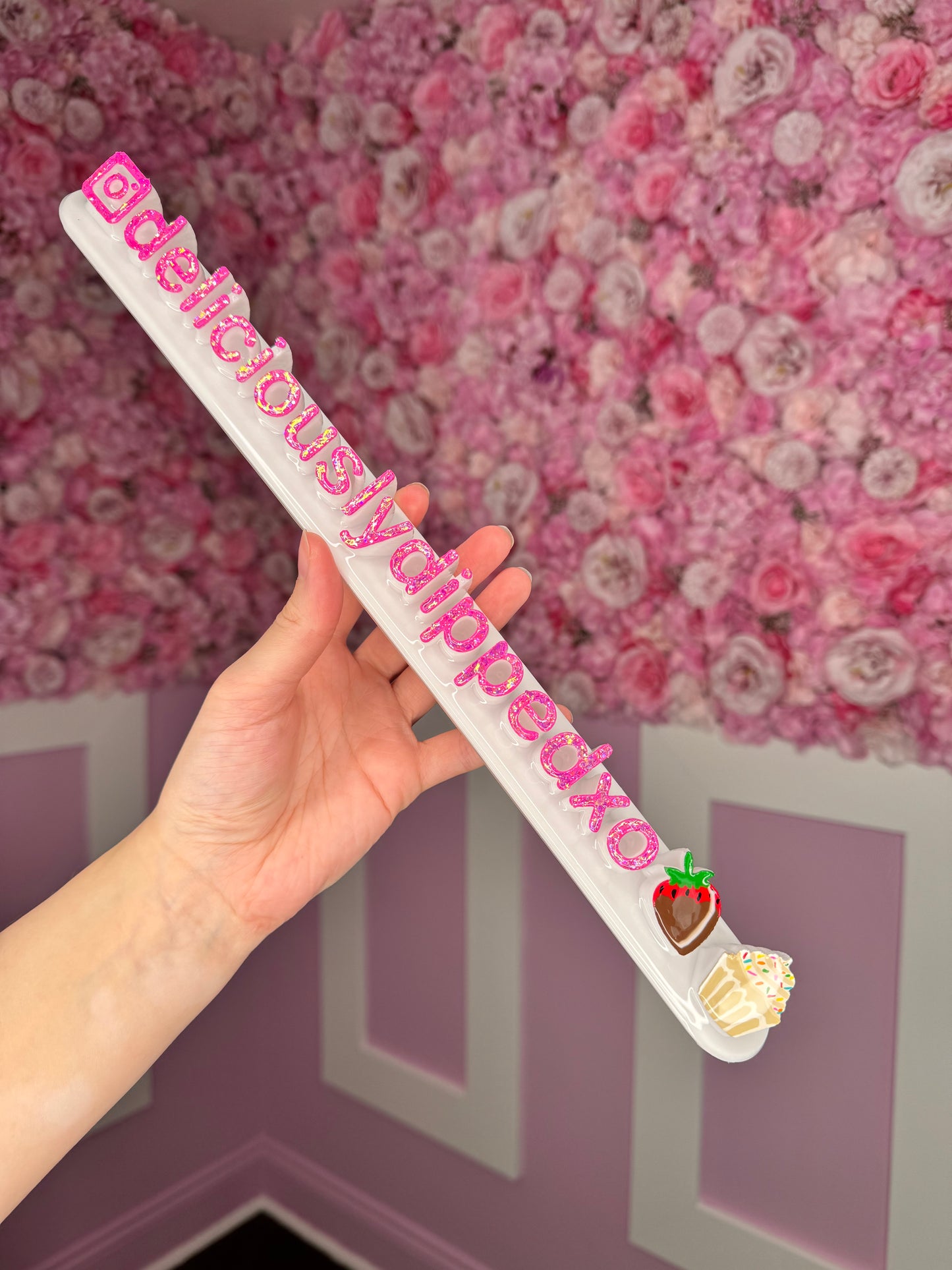 White nameplate with CupCake #13