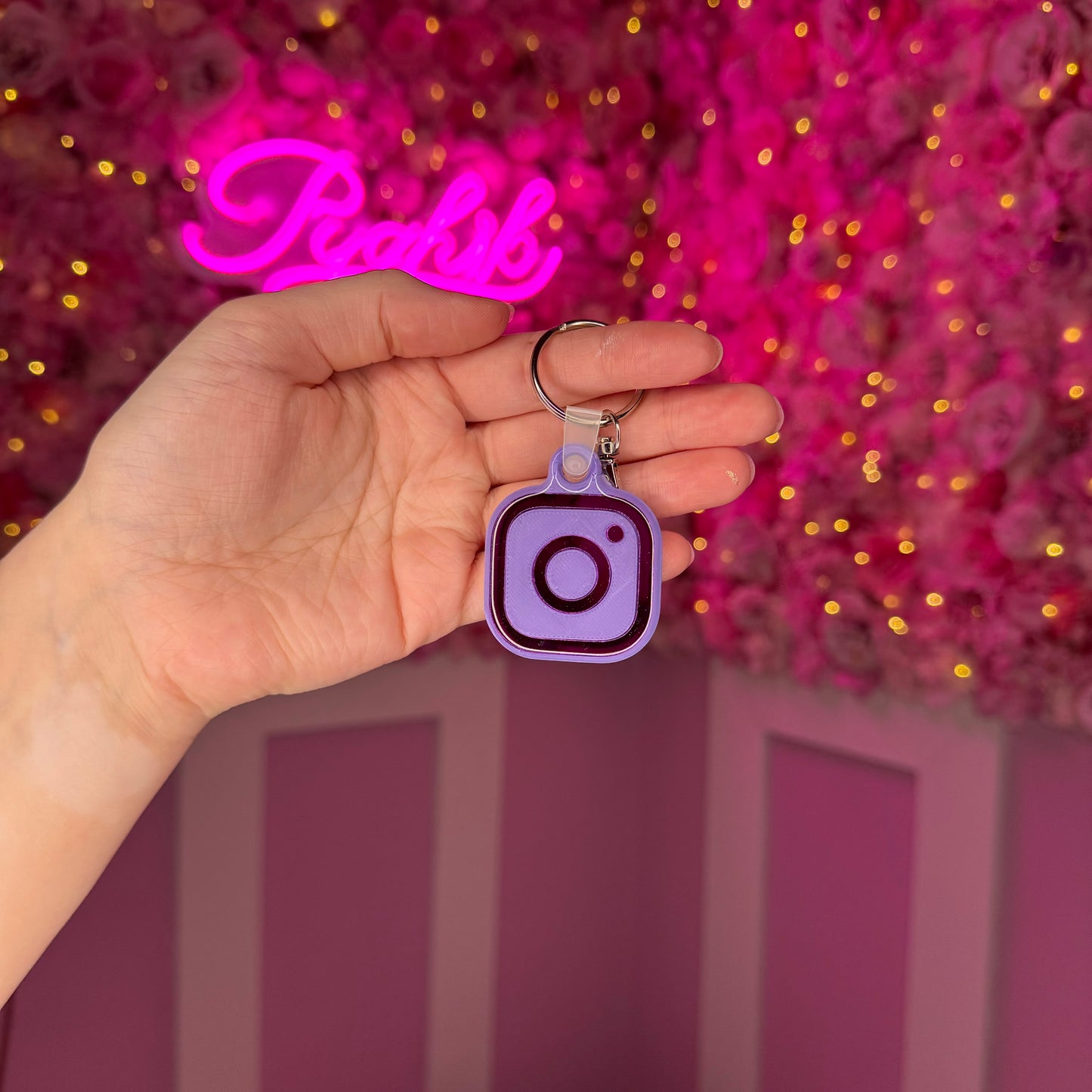 NFC Instagram with Mirror Logo KeyChain Free US Delivery