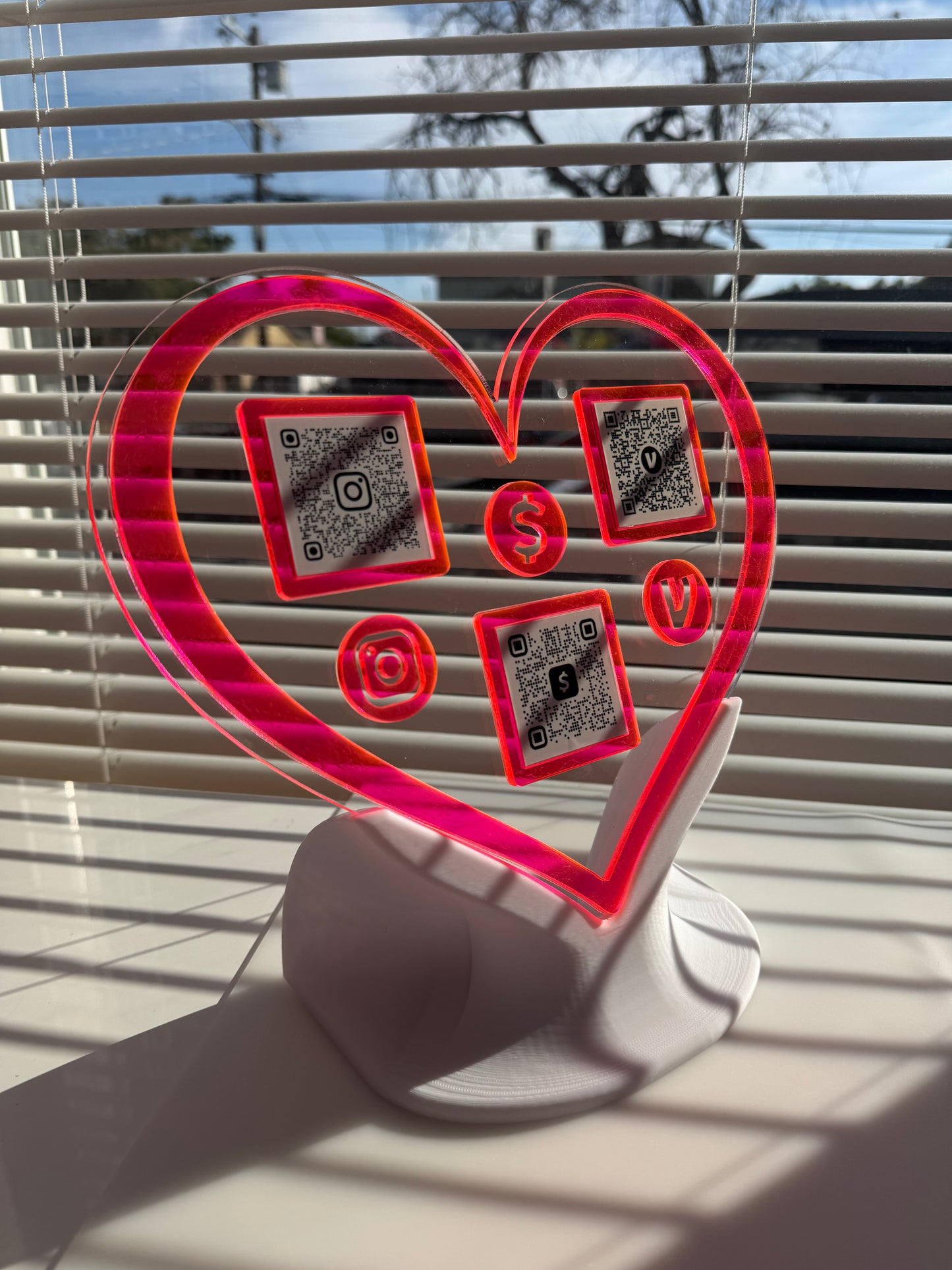 3 QR code acrylic Heart stand FREE US DELIVERY